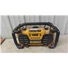 Image 1 : Jobsite Dewalt Radio Tool Charger 