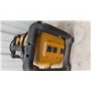 Image 4 : Jobsite Dewalt Radio Tool Charger 