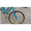 Image 2 : Suede by Liv 7 Speed Pedal Bike 25'' - New Condition Cool Colors 