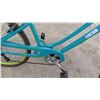 Image 7 : Suede by Liv 7 Speed Pedal Bike 25'' - New Condition Cool Colors 