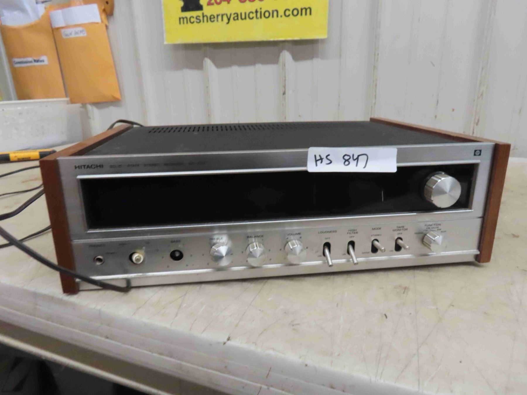 Hitachi R700 Hitachi SR700 Stereo Receiver
