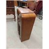Image 5 : Stewart Warner Cabinet Radio 34'' x 18'' x 11'' Nice Size 