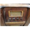 Image 2 : Minerva Cabinet Radio 36'' x 27'' x 11'' 