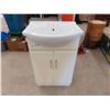 Image 1 : 2 Piece Sink and Vanity 22'' x 17'' x 36'' 