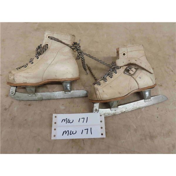 Pair of Vintage Childrens Ice Skates No Size Listed Base of Boot 
