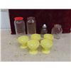 Image 1 : 5 Vintage Yellow Saguenayware Dessert Bowls , Glass Juice Bottles &