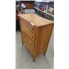 Image 2 : Antique 4 Drawer Dresser 43'' x 34'' x 18'' 