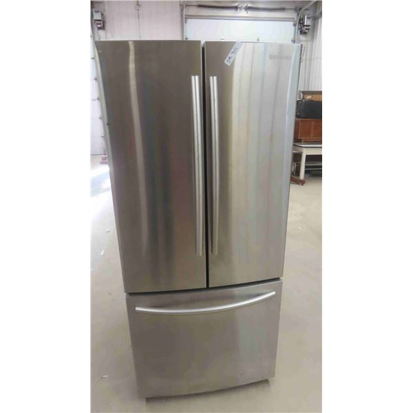 Samsung Stainless Fridge 67'' x 30'' x 33'' 