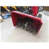 Image 2 : Craftsman Snowblower 1150 27'' 250cc Not Running, Has