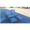 Image 1 : Patio Settee 52 1/2'' Wide , 2 Ottomans (Faded)