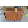 Image 1 : Sewing Seamstress Cabinet 39 1/2'' x 29'' x 19'' 
