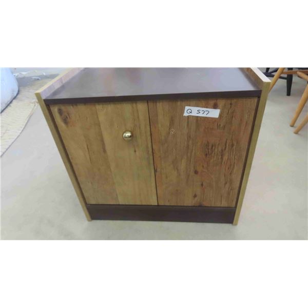 Stand/End Table 21'' x 23'' x 23'' 