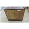 Image 1 : Stand/End Table 21'' x 23'' x 23'' 