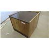 Image 2 : Stand/End Table 21'' x 23'' x 23'' 