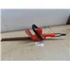 Image 1 : Electric Black and Decker 16'' Hedge Trimmer 