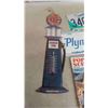 Image 2 : License Plates , Flit Bug Spray , Modern Garage Thermometer , Gutta