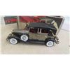 Image 2 : Lincoln Radio with Box , Corvette Model with Box , 2 Diecast Cars , 