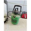 Image 2 : 2 Yard Sprayer Backpacks and Bottle 