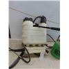 Image 3 : 2 Yard Sprayer Backpacks and Bottle 
