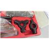 Image 2 : New Gear Puller Set in Case 