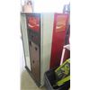Image 8 : Upright Coke Machine with Key 