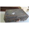 Image 1 : Vintage Suit Case 
