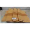 Image 1 : Vintage Hudson Bay Blanket 4 Points ''Trade Gold'' Colour - Excellent 