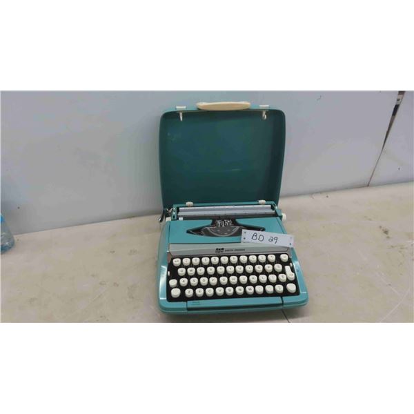 Vintage Mid Century Portable Smith-Corona Typewriter - Great Working 