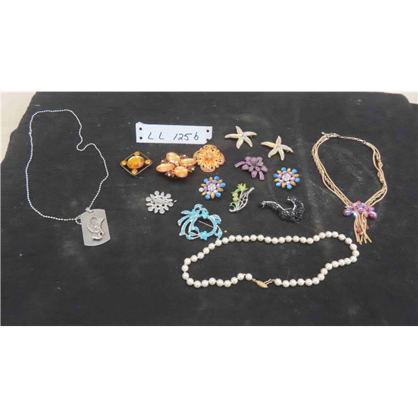 Vintage Jewelry : Necklace, Brooches, Plus