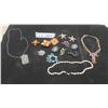 Image 1 : Vintage Jewelry : Necklace, Brooches, Plus