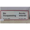 Image 1 : Metal 'No Trespassing' Sign 35'' x 13'' 