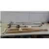 Image 1 : 2 Pairs of Crutches 