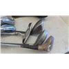 Image 8 : 13 Right Handed Golf Clubs with Bag and Stand 