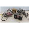 Image 1 : 3 Power Circular Saws, Motomaster Battery Charger 