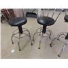 Image 5 : 4 Modern Swivel Bar Stools 