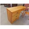 Image 2 : Maple Desk with 4 Drawers 31'' x 50'' x 16 1/2'' & Chair 