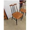 Image 2 : 2 Kitchen Chairs