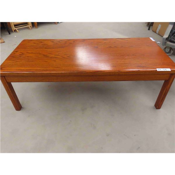 Oak Coffee Table 16'' x 23'' x 15'' 