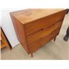 Image 2 : 3 Drawer MCM Dresser 32'' x 35'' x 18 1/2'' 