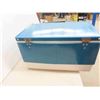 Image 5 : Vintage Coleman Picnic Cooler 