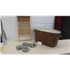Image 1 : Washboard, Wash Tub, Pulleys