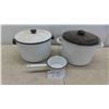 Image 1 : 3 Enamel Pots & 2 Lids 