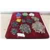 Image 1 : Marbles, Crocks 