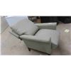 Image 10 : 2 Living Room Reclining Arm Chairs 
