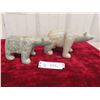 Image 1 : 2 Pieces Soapstone Sculptures - Largest is 9 1/2'' x 4'' x 5 1/4'' 