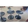 Image 3 : 4 Metal Yard Stands or Bird Bath Bases 17'' H x 17'' Across