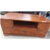 Image 4 : TV Stand 19 1/2'' x 41'' x 22'' 