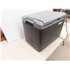 Image 4 : Coleman Cooler 12V Heating and Cooling 17'' x 21'' x 15'' 