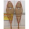Image 7 : 2 Pairs of Vintage Snowshoes (3) 37'' (1) 41'' 