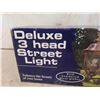 Image 2 : New in Box Deluxe 3 Head Street Light 